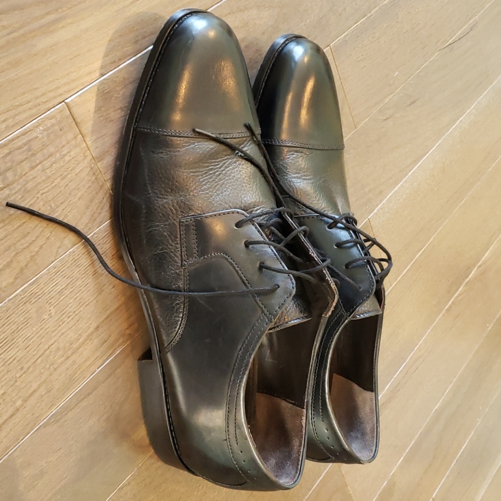 Johnston and Murphy dress shoes